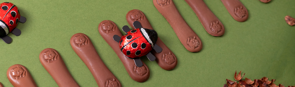 Que nunca falte chocolate para adoçar os sonhos de toda criança.&nbsp;