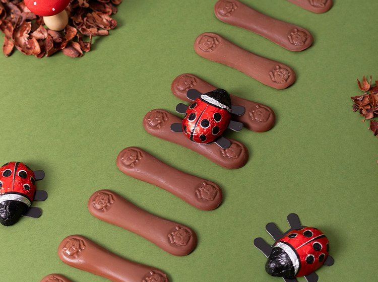 Que nunca falte chocolate para adoçar os sonhos de toda criança.&nbsp;