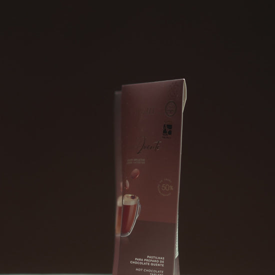 Cappuccino Nugali cremoso e premiado, feito com chocolate ao leite, café e toque de baunilha e canela.