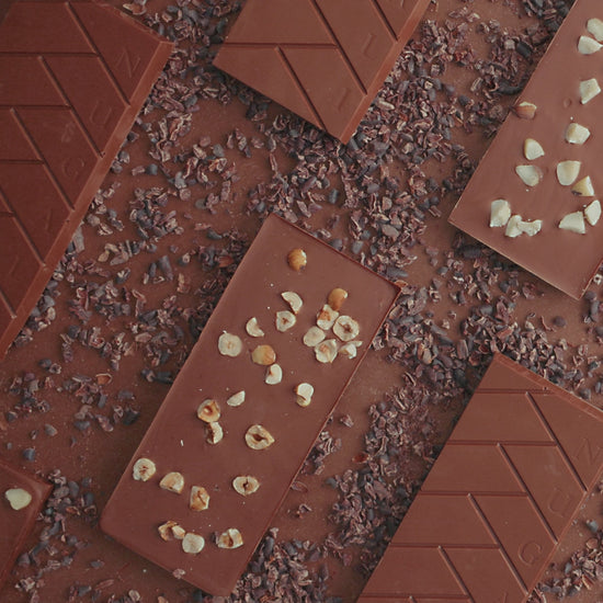 Chocolate Nugali com avelãs, sabor e crocância premium