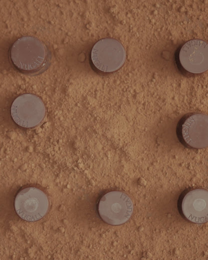 Bombons Nugali com ganache cremoso de chocolate premium, proporcionando uma experiência de sabor irresistível.
