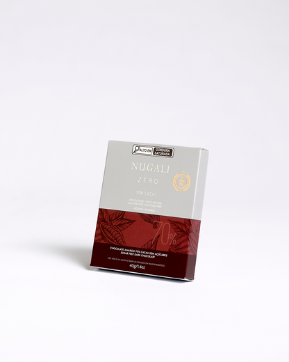 Chocolate Amargo 70% Zero Açúcar Nugali revela o verdadeiro sabor do cacau em uma experiência rica em aromas e notas naturais, criada para quem valoriza qualidade, pureza e uma alimentação mais consciente.