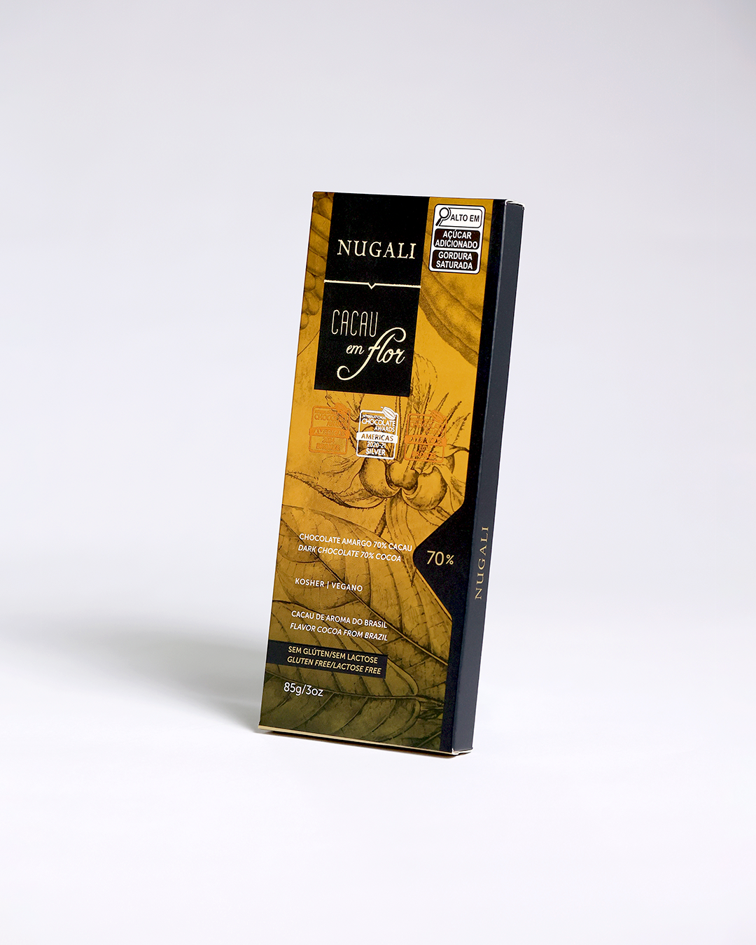 Chocolate premiado, sabor intenso e alto teor de cacau, naturalmente adocicado, rico em sabores e aromas frutados.