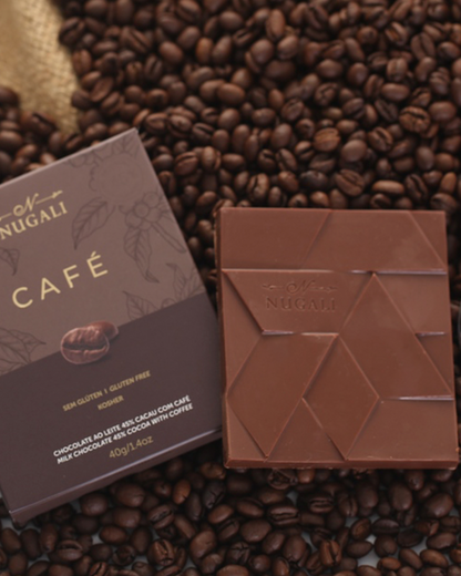 Chocolate ao leite premiado como o melhor das Américas com um sabor marcante do café.