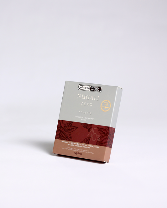 Chocolate ao leite 45% cacau zero açúcar, intenso, cremoso e sem adição de açúcar. Perfeito para quem não abre mão do sabor e da saúde.